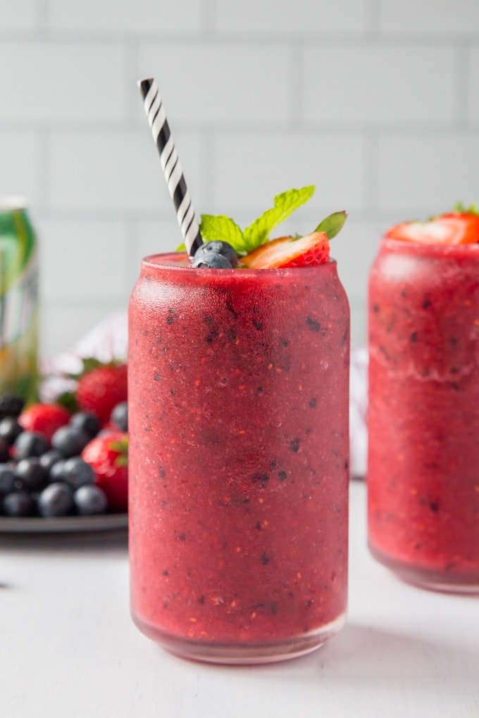 How to Make Skinny Berry Milkshakes: Smart Ingredient Swaps